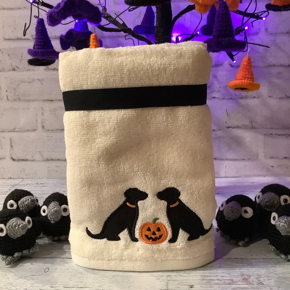 Casaba 2pk 16×28 Appliqued Boo Pumpkin Dog Hand Towels